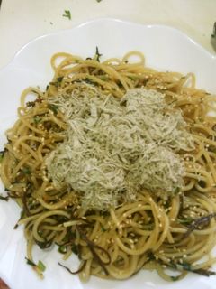 梅と塩昆布と春菊の和風パスタ-レシピのメイン写真