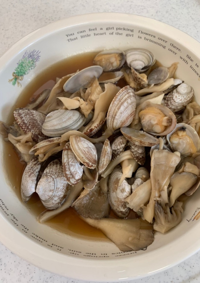 あさりと舞茸の酒蒸し-レシピのメイン写真