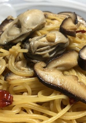 牡蠣と椎茸のペペロンチーノ-レシピのメイン写真