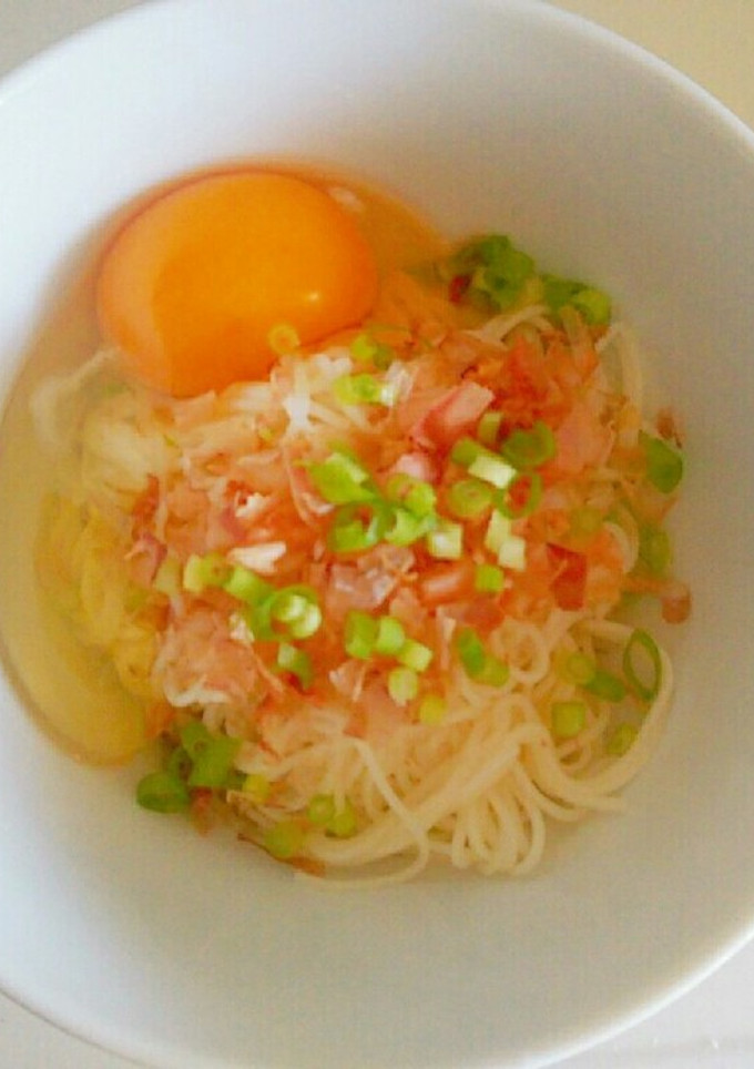 夏の余った素麺 de 釜玉そうめん-レシピのメイン写真