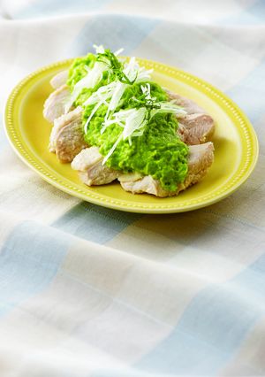 しっとりゆで鶏 グリンピースソースかけ-レシピのメイン写真