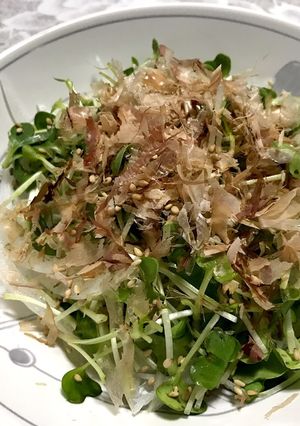 新玉ねぎとカイワレ菜のサラダ♬-レシピのメイン写真
