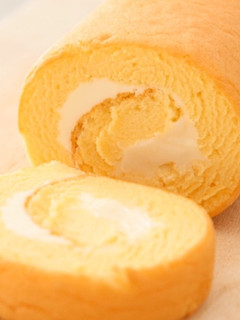 材料4つで簡単スイスロール ロールケーキ-レシピのメイン写真
