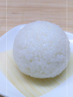 わが家の塩むすび。~ほんのり昆布風味-レシピのメイン写真