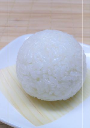 わが家の塩むすび。～ほんのり昆布風味-レシピのメイン写真