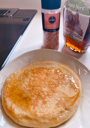 ホットケーキは粗塩とメープルシロップで♪-レシピのメイン写真