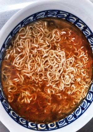 ポットのお湯でラーメンを作る-レシピのメイン写真