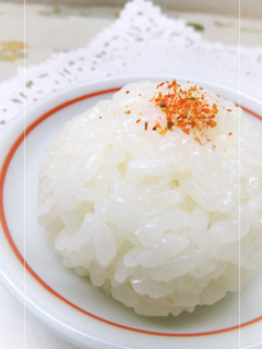 塩むすびに、パラっと七味。-レシピのメイン写真