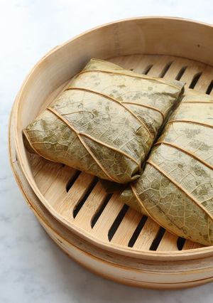 【中華デザート】蓮の葉ともち米の鶏肉団子-レシピのメイン写真