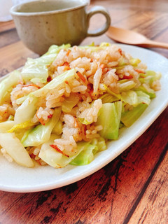 簡単!春キャベツと桜えびの和風チャーハン-レシピのメイン写真