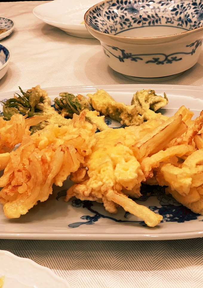 簡単^ ^ウドと新玉ねぎのかき揚げ-レシピのメイン写真