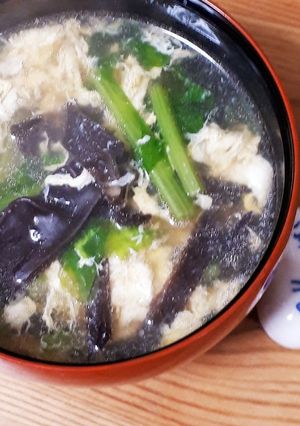 生きくらげとかぶの葉の簡単中華スープ-レシピのメイン写真