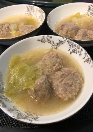 手を汚さないふわふわ肉団子スープ-レシピのメイン写真