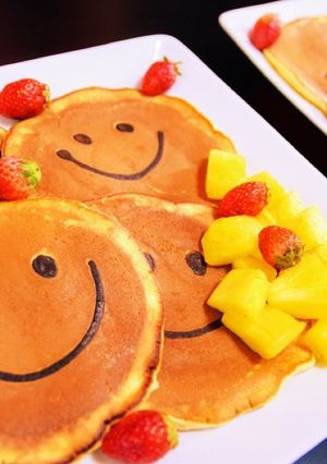 笑顔いっぱい幸せのスマイルパンケーキ-レシピのメイン写真