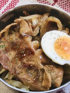 丼弁当●玉ネギと煮詰める豚丼-レシピのメイン写真