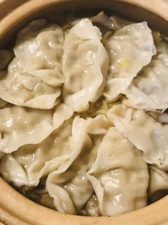 スープ餃子的な●餃子&煮込みラーメン鍋-レシピのメイン写真
