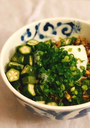 ピリ辛の温玉肉味噌うどん-レシピのメイン写真