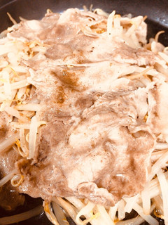 豚肩ロースともやしのタジン鍋-レシピのメイン写真