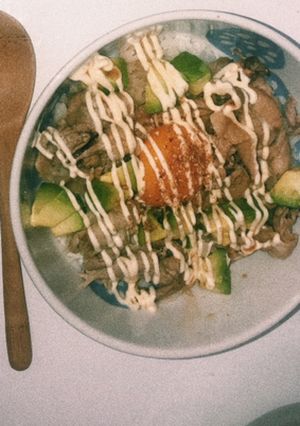 豚肉とアボカドの丼ぶり-レシピのメイン写真
