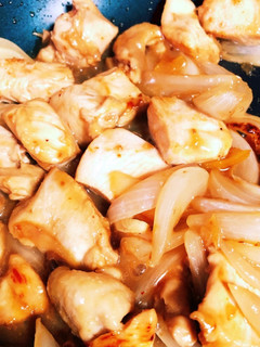 柚子茶活用法③鶏胸肉と新玉ねぎの炒め物-レシピのメイン写真