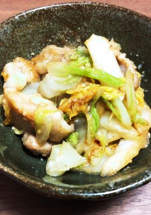 楽々副菜！鶏ももと白菜の塩麹炒め-レシピのメイン写真