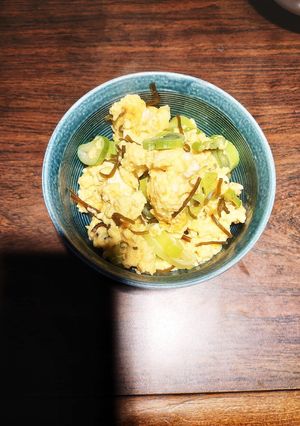 塩昆布とネギのスクランブルエッグ-レシピのメイン写真