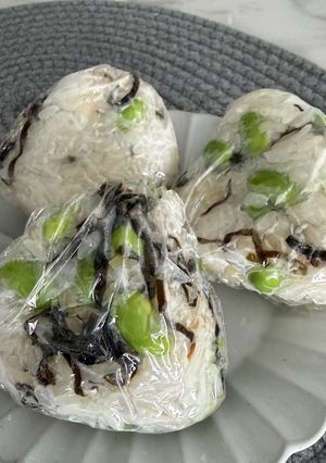 枝豆と塩昆布のおにぎり🍙-レシピのメイン写真