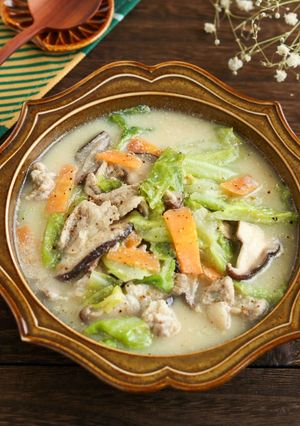 豚肉と春キャベツの中華風豆乳スープ-レシピのメイン写真