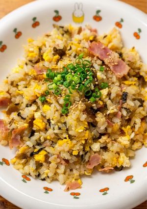 高菜の油炒めとベーコンと卵のチャーハン-レシピのメイン写真