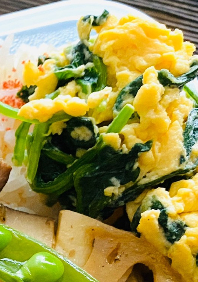 ほうれん草とチーズ入り卵の炒め物-レシピのメイン写真