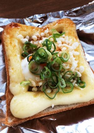 天かすマヨの温泉卵トースト♪-レシピのメイン写真