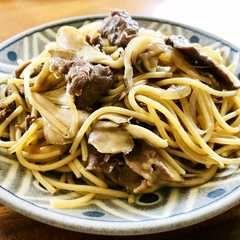 รูปของ 牛肉と舞茸のパスタ