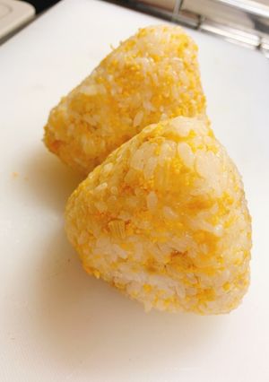 えのき入り炒り卵の混ぜご飯おにぎり-レシピのメイン写真