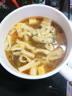 豆腐、とろろ昆布、揚げのお味噌汁-レシピのメイン写真