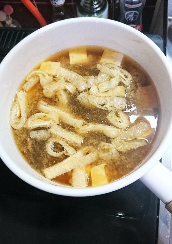 豆腐、とろろ昆布、揚げのお味噌汁-レシピのメイン写真