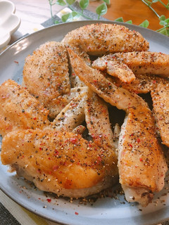 うちの定番♡たっぷり黒胡椒の塩焼き手羽先-レシピのメイン写真