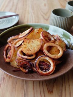 いかとじゃが芋のバター醤油炒め-レシピのメイン写真