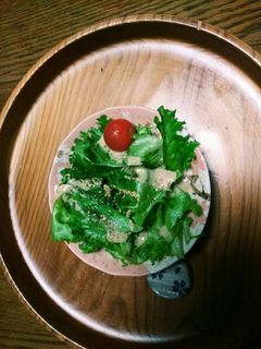 フリルレタスとミニトマトにゴマだれon☺-レシピのメイン写真