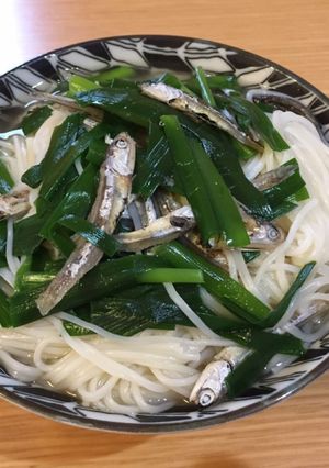 シンプルおいしい。煮干しとニラのにゅう麺-レシピのメイン写真