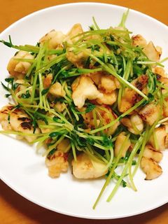 簡単〜シャキふわ♡豆苗ハンペン炒め-レシピのメイン写真