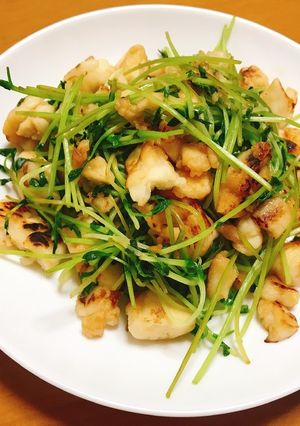 簡単〜シャキふわ♡豆苗ハンペン炒め-レシピのメイン写真
