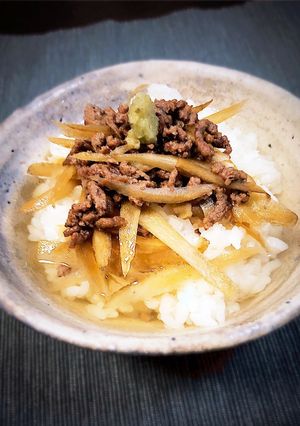 フライパンで♬ひき肉とゴボウのひつまぶし-レシピのメイン写真