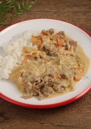 簡単!ビーフストロガノフ風☆デミグラ不要-レシピのメイン写真