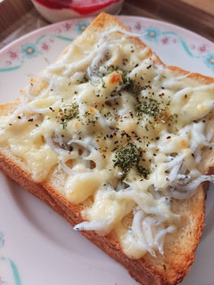 しらすチーズトースト-レシピのメイン写真