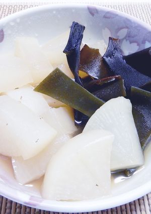 ワンパンで作る昆布だしの煮大根-レシピのメイン写真
