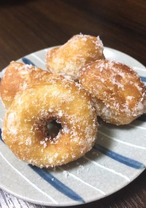 軽くて サクサク！おやつに簡単ドーナツ-レシピのメイン写真