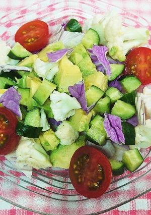 カリフラワーを生で食べる菜サラダ-レシピのメイン写真