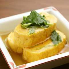 A picture of あんかけだし巻き卵.