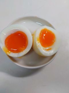 ゆで卵殻剥き簡単のコツ!トロトロ半熟玉子-レシピのメイン写真