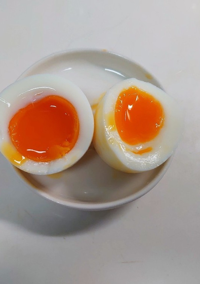 ゆで卵殻剥き簡単のコツ！トロトロ半熟玉子-レシピのメイン写真